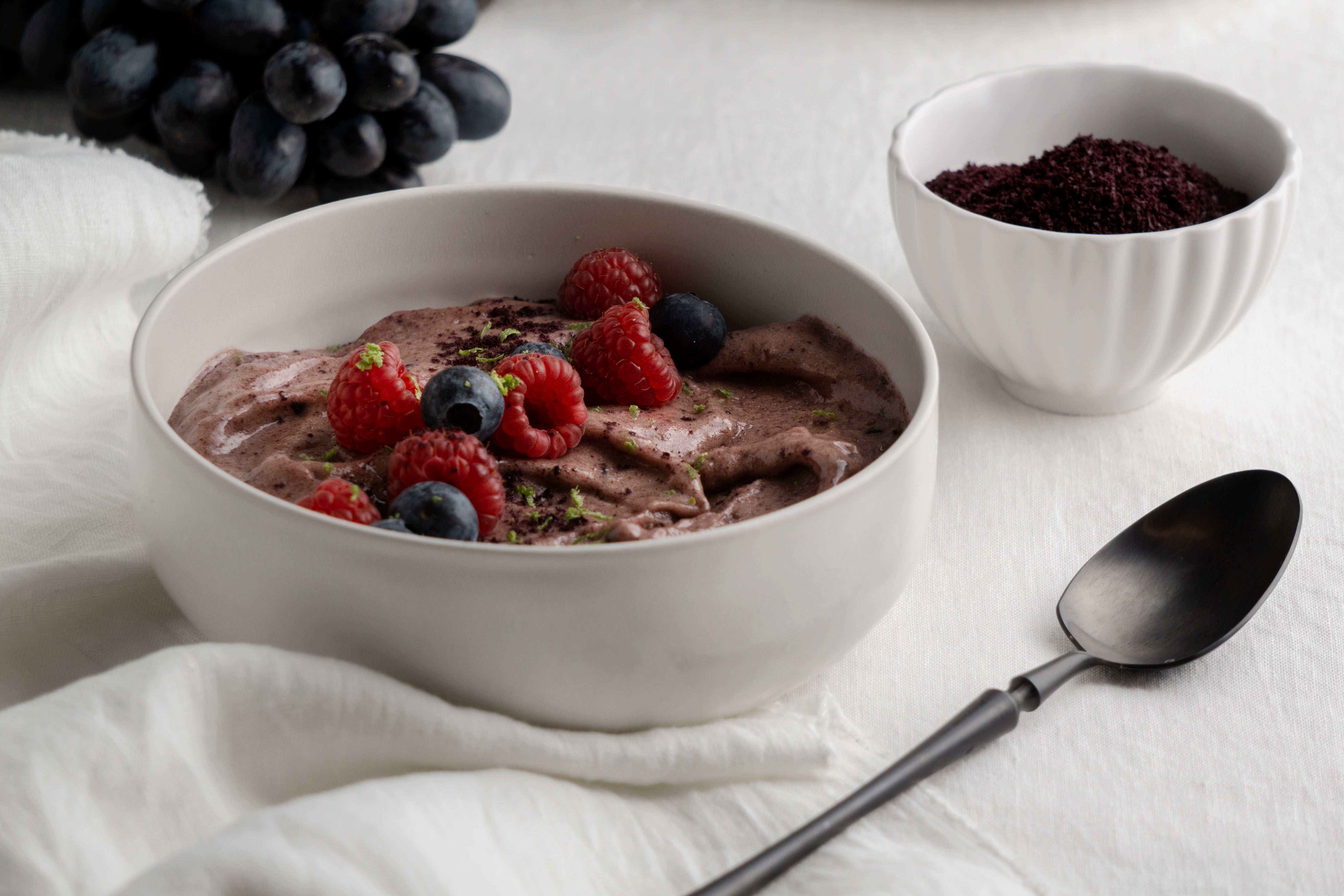 Gesunde Kaffee Schoko Smoothie Bowl - MyCoffeeCup.de
